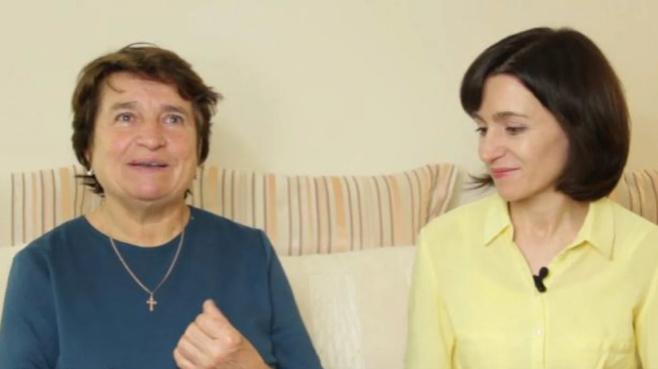 Președinta, alături de mama ei