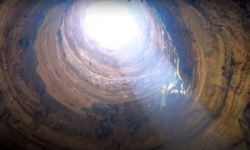 „Puțul Iadului” din Yemen, explorat în premieră de speologi | VIDEO jpeg