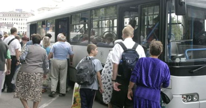 Oradea: Autobuze noi, mai târziu