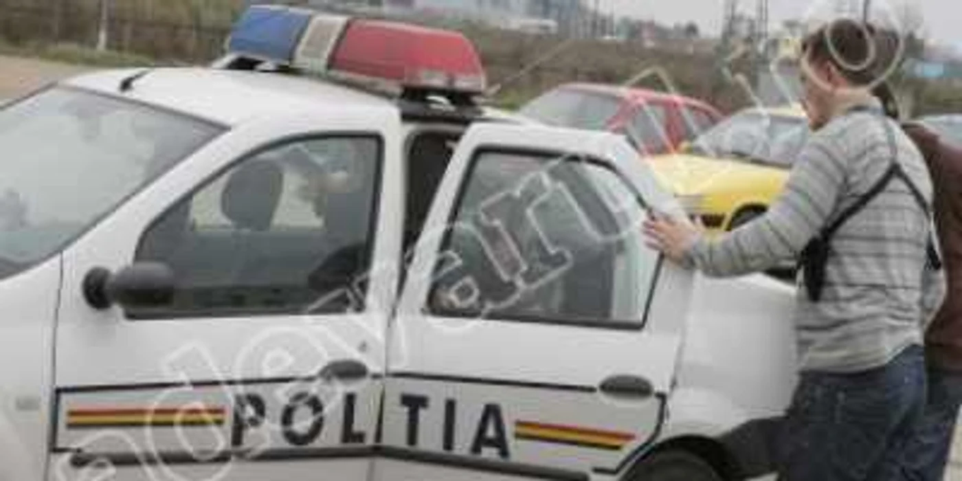 Constanţa: UPDATE / Poştăriţă tâlhărită  în scara unui bloc (EXCLUSIV: FOTO CU TÂLHARUL)