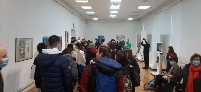 Expoziţie de o zi la Muzeul de Artă Braşov FOTO Ioan Buciumar