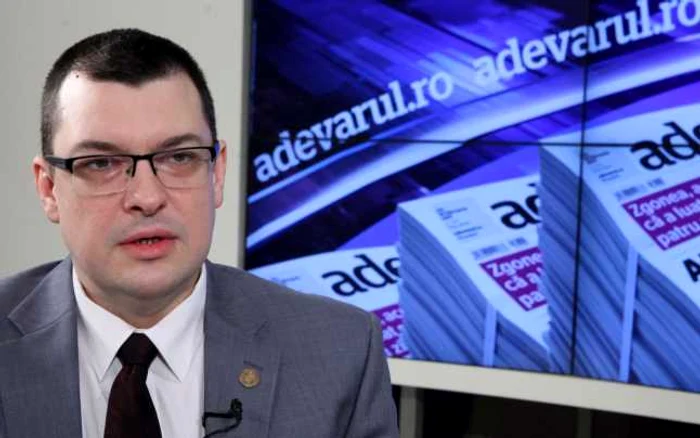 Deputatul Ovidiu Raeţchi este unul dintre reprezentanţii PNL în Comisia specială care a criticat lipsa transparenţei în cadrul Comisiei.