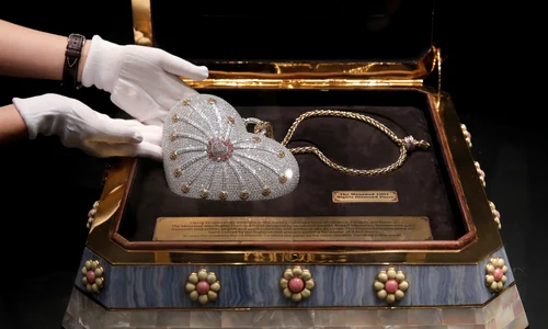 Mouawad 1001 Nights Diamond Purse profimedia jpg