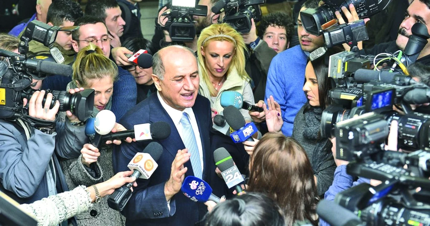 George copos, în timpul unui termen al procesului, atacat frontal şi pe flancuri de jurnaliştii prezenţi la Înalta Curte de Casaţie şi justiţie FOTO: MEDIAFAX