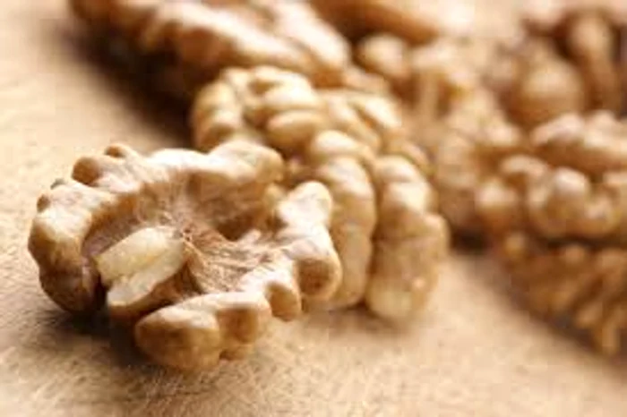 Nucile și alunele de pădure conțin inozitol, ”Vitamina somnului” Sursa foto: Arhiva Click