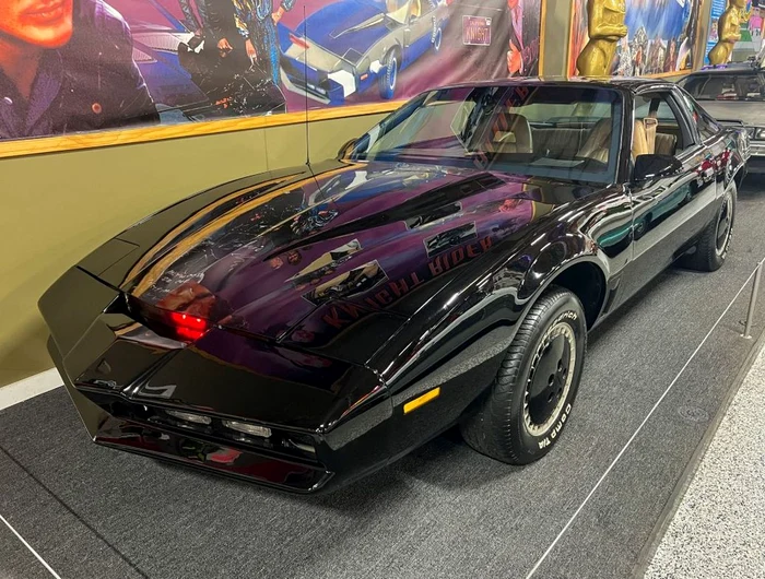 Replica mașinii KITT se află în Muzeul Volo (Foto: Volo Museum)