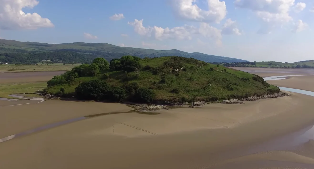 Insula Ynys Gifftan, situată în estuarul râului Dwyryd, în nordul Țării Galilor FOTO: Captură video