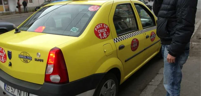 Taximetrişti amendaţi da inspectorii primăriei