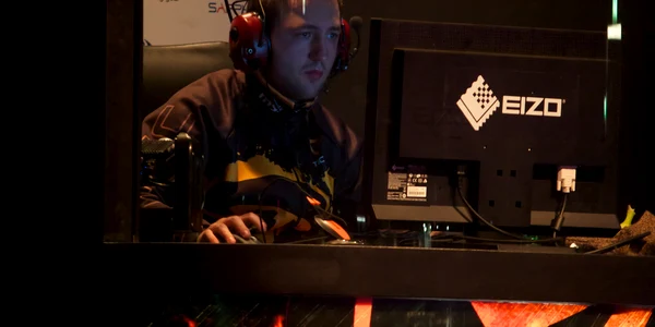 Silviu Lazăr, jucătorul StarCraft de talie mondială 