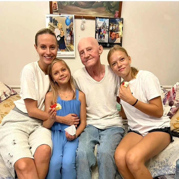 Andreea Perju suferă după moartea tatălui ei / foto: Social media