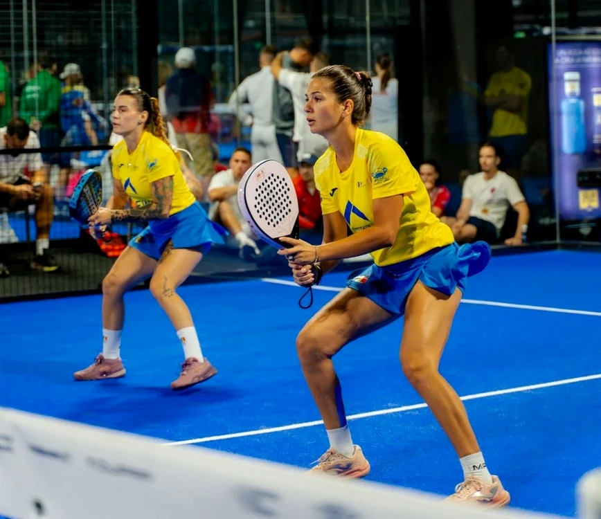 Cristina Aiello în acțiune la calificările europene pentru Campionatul Mondial de padel