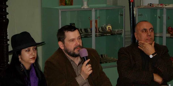 Juriul a fost format din autori locali