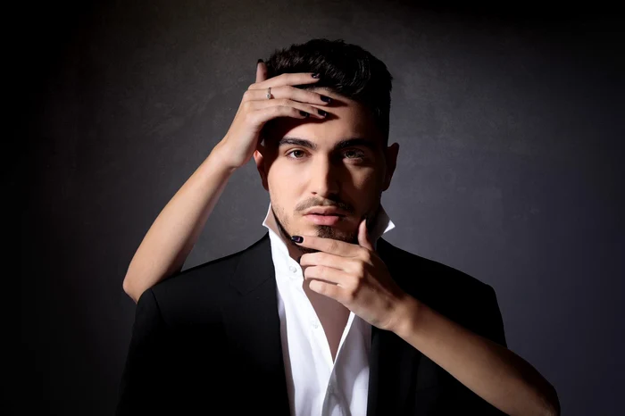 
    Robert Bogdan a debutat în modă  