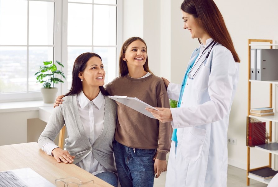 Semnele hormonale în adolescență pe care părinții nu trebuie să le ignore