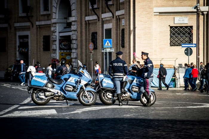 Poliţiştii italieni au intervenit pentru a-l salva pe românul răpit şi jefuit. FOTO Pixabay