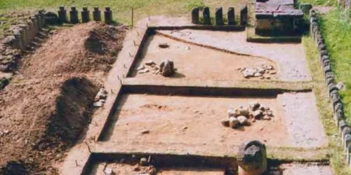 imagini rare de pe santierul arhelogic din sarmizegetusa regia foto cronica cercetarilro arheologice 2005