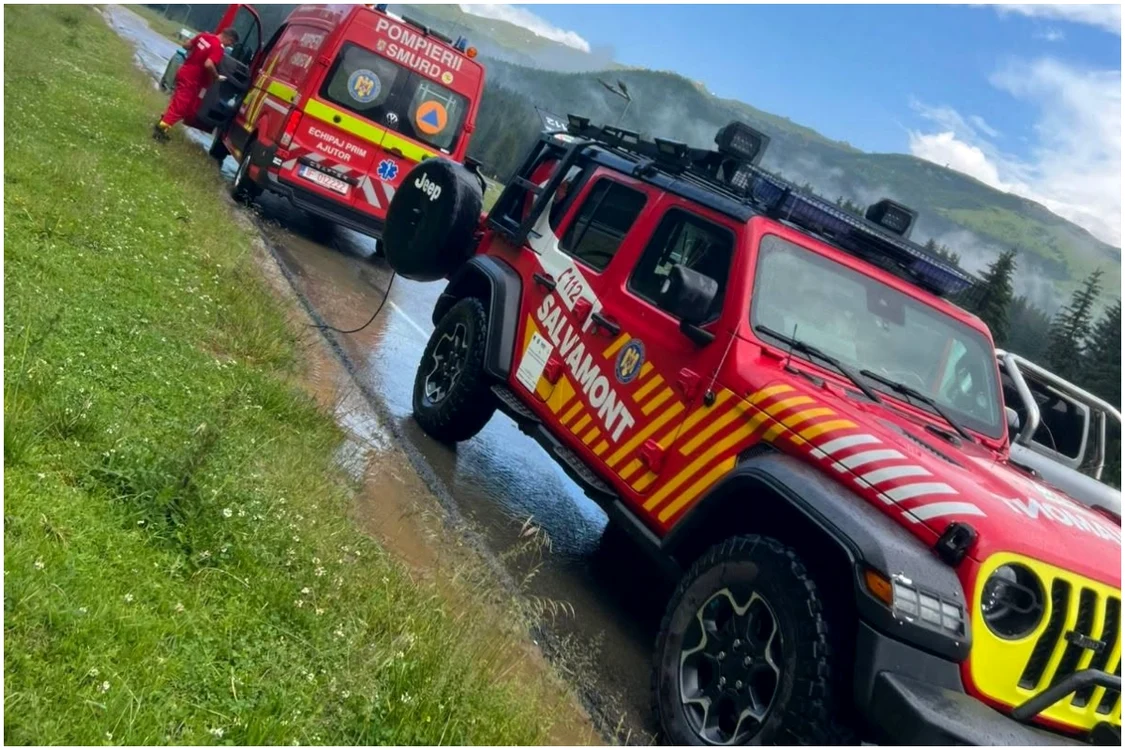 O femeie a fost lovită de fulger în Munții Bucegi. Foto: DSU