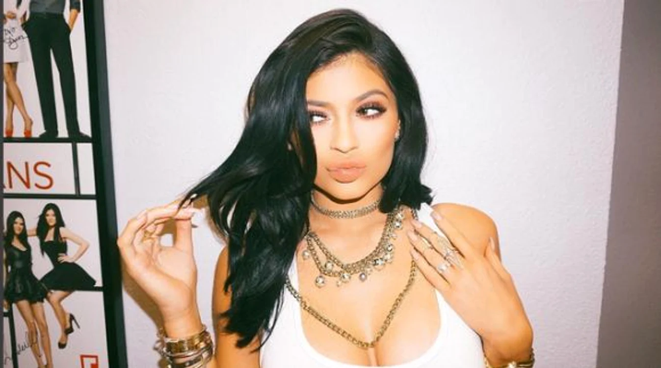 
    Kylie s-a transformat într-o adevărată bombă sexy în hainele românceiFoto: Arhiva personală  