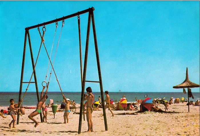 Copii pe plajă Colecție Litoralul de altădată