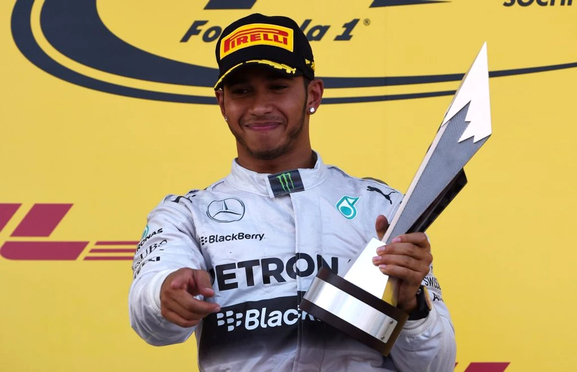Lewis Hamilton e campionul mondial en-titre
