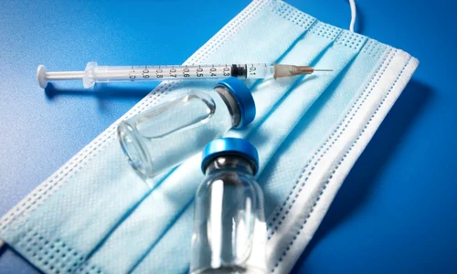vaccin si masca de protectie