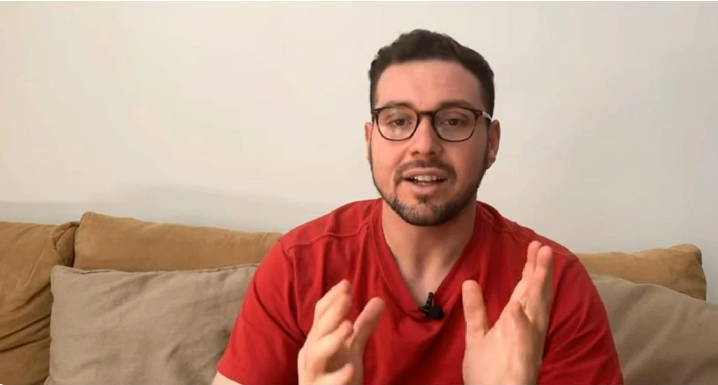 Ben Pierce Jones a stat câteva zile în România FOTO YouTube