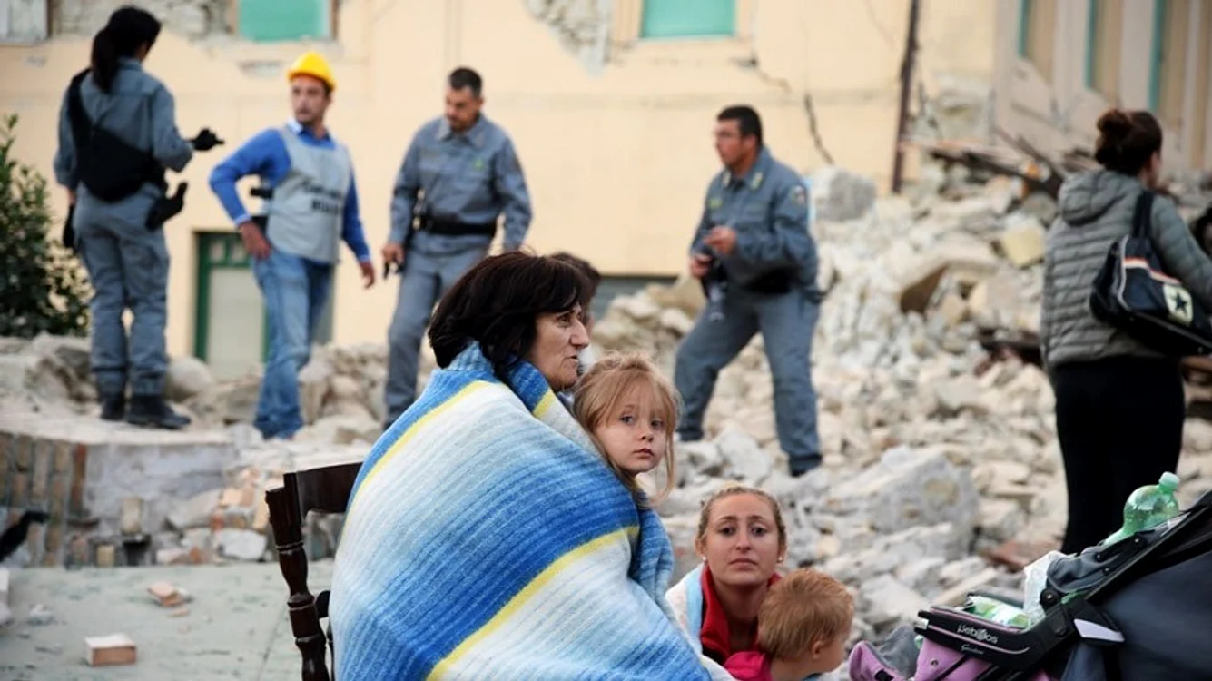 
    Sinistrații, orfanii și rudele românilor decedați la Amatrice vor fi ajutați de statul român  