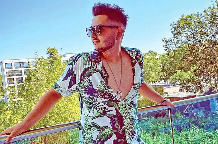 Apropiaţii îl descriu  pe Mihai ca pe un băiat  inteligent şi cuminte. Foto: Facebook