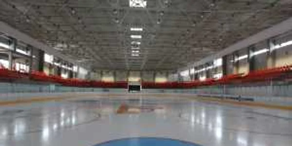 Patinoarul Olimpic din Tractorul
