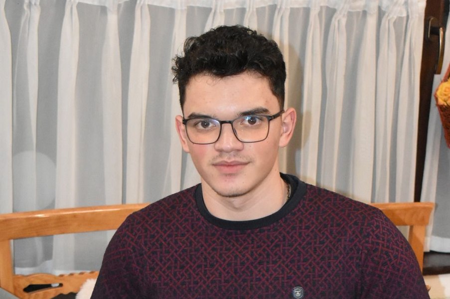 Drama tânărului de 19 ani care s-a sinucis pentru că nu a putut susține Bacalaureatul. Voia să devină polițist