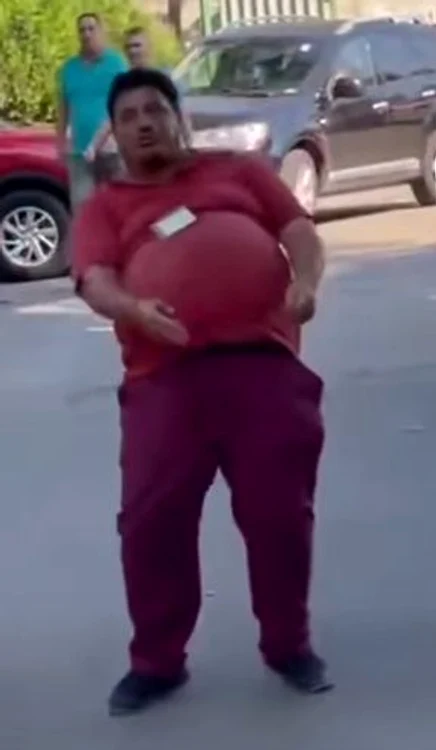 Al doilea agent de pază a făcut semne obscene FOTO captură video