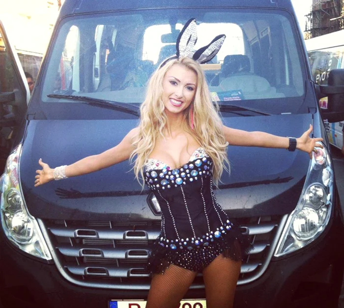
    Andreea Bălan  