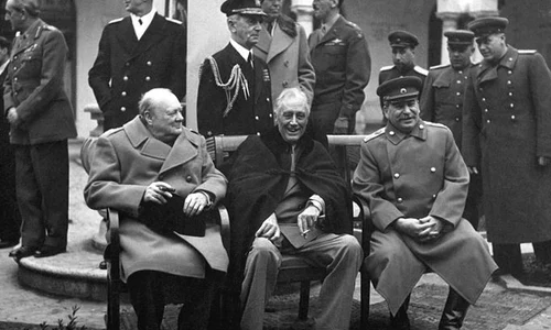 Churchill, Roosevelt şi Stalin se întâlnesc la Teheran jpeg