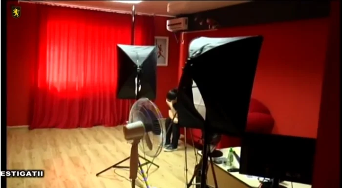 Acesta este cuibușorul de nebunii unde ”angajatele”funcționarului de la sectorul 3 își primea angajații