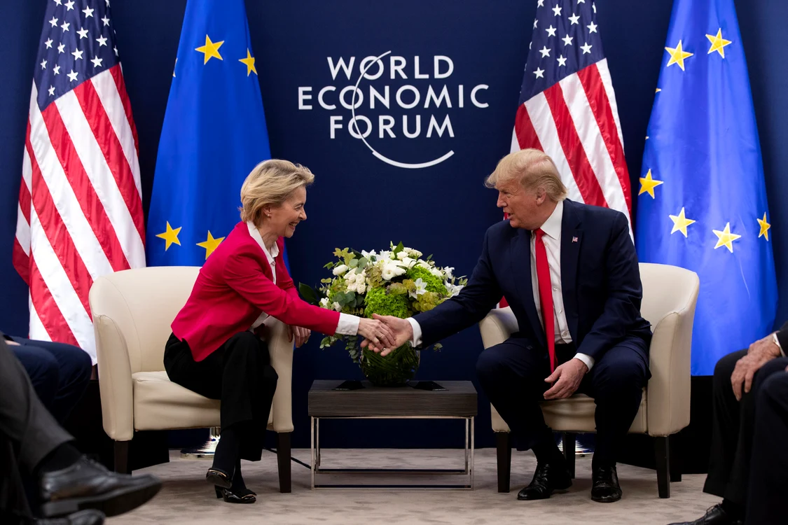 Ursula von der Leyen, președinta Comisiei Europene și Donald Trump FOTO Profimedia