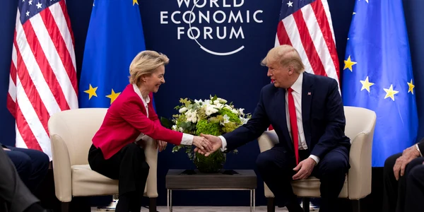 Trump si Ursula von der Leyen foto Profimedia jpg