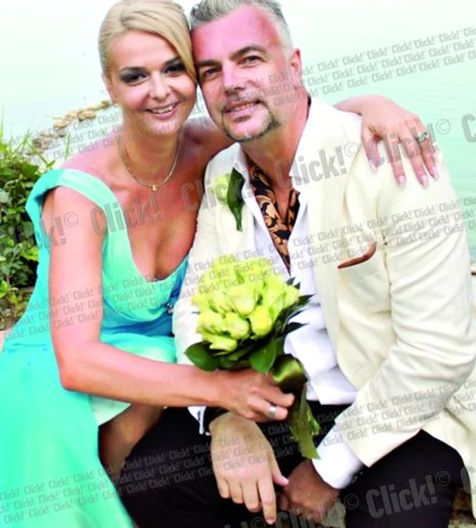 Iuliana Marciuc şi Adrian Enache sunt împreună de 15 ani