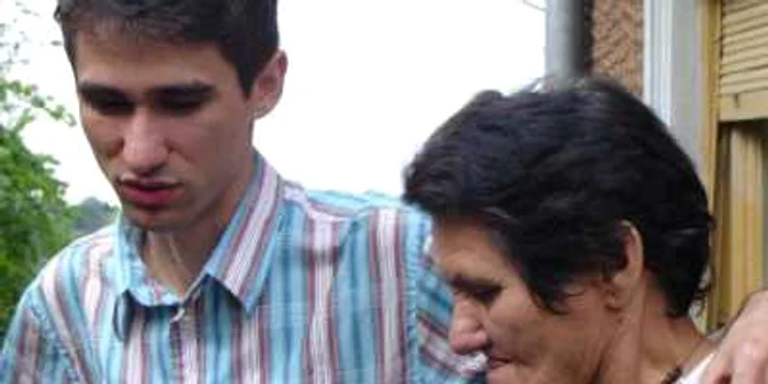 Valentin Ştefan împreună cu bunica lui FOTO Facebook