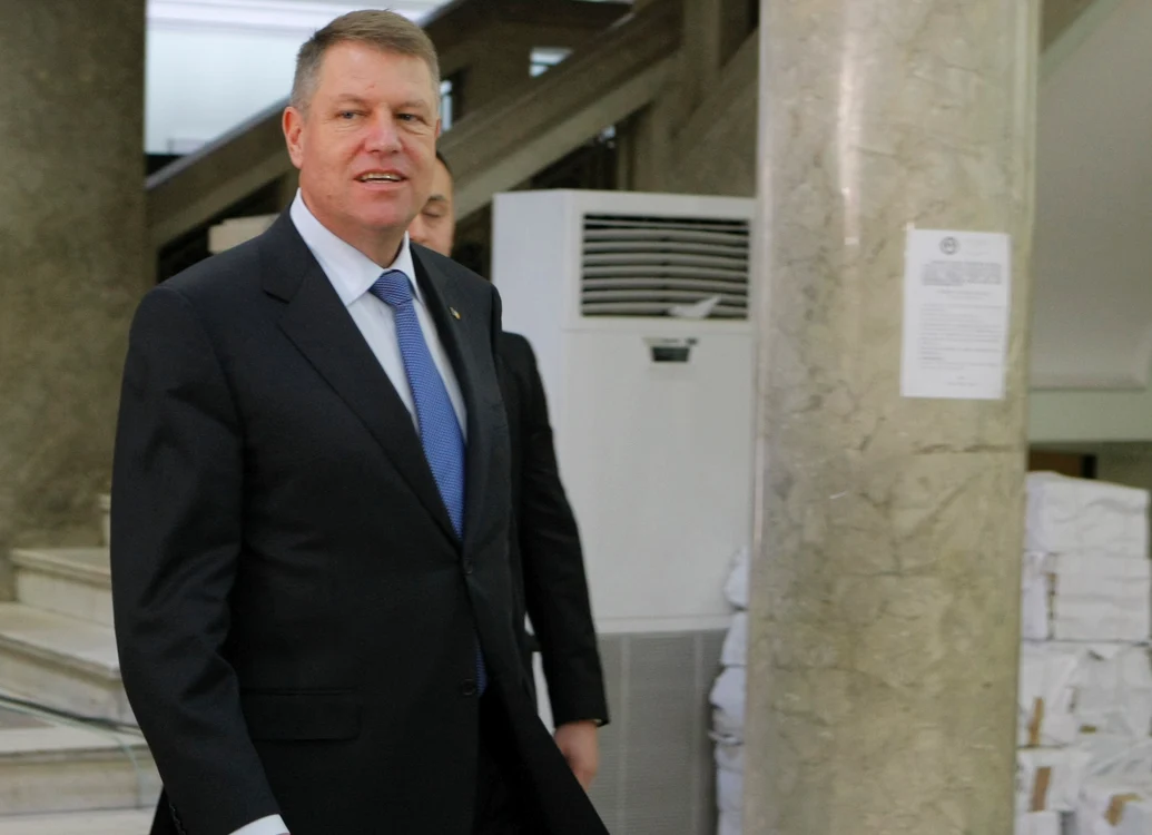 
    Președintele Iohannis încurajează familiile de români din diaspora să nu-și uite originile  