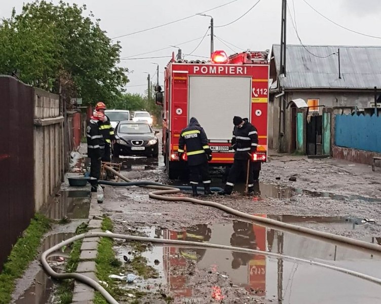 Cod galben de inundații în vestul țării. Până când este în vigoare atenționarea hidrologica