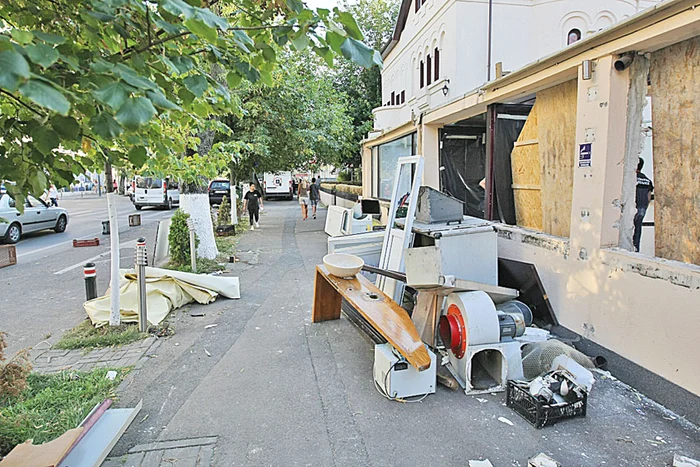 Ieri, clădirea era de nerecunoscut