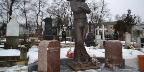 Comemorarea poetului Grigore Vieru în Cimitirul Armenesc