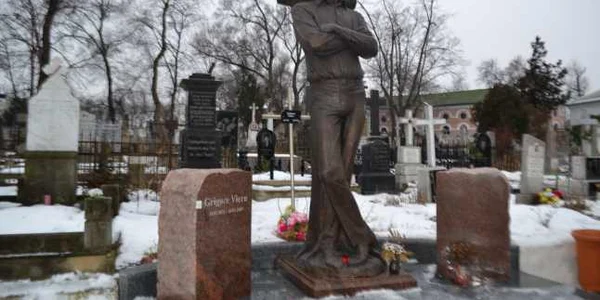 Comemorarea poetului Grigore Vieru în Cimitirul Armenesc