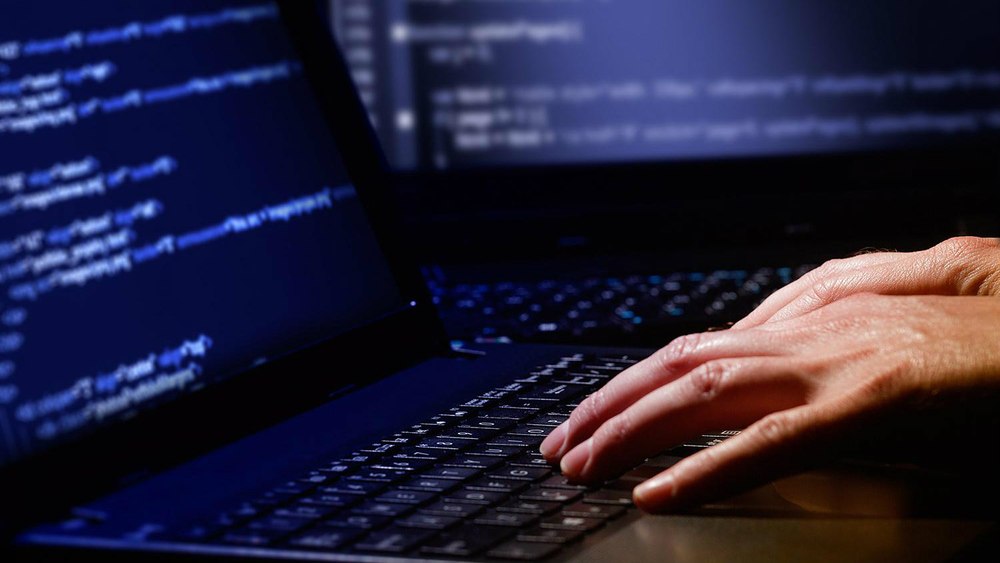 Înscrierile în „Casa Verde Fotovoltaice”, sabotate de hackeri: 3,6 milioane de cereri de pe tot globul