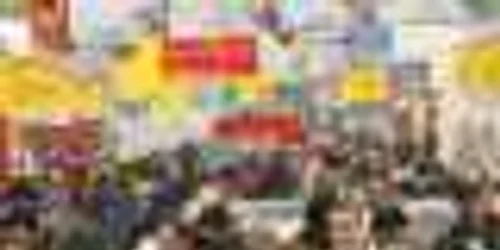 Aglomeraţie mare în supermarket-uri înaintea Crăciunului