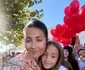 Gabriela și fiica ei cea mare, Victoria 