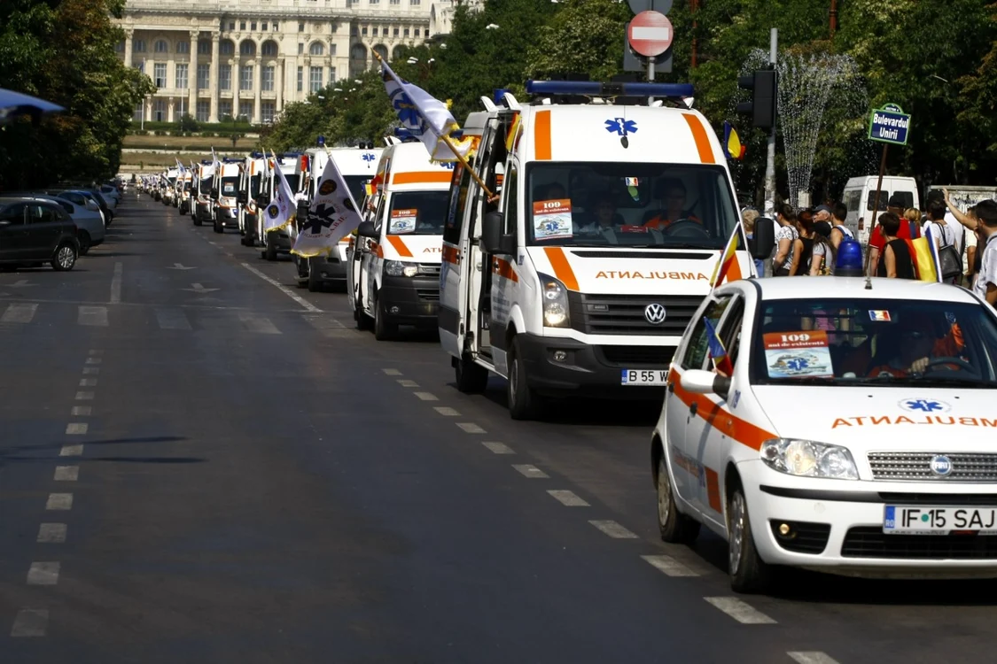 Scandal pe marginea achiziţiei de ambulanţe FOTO Adevărul