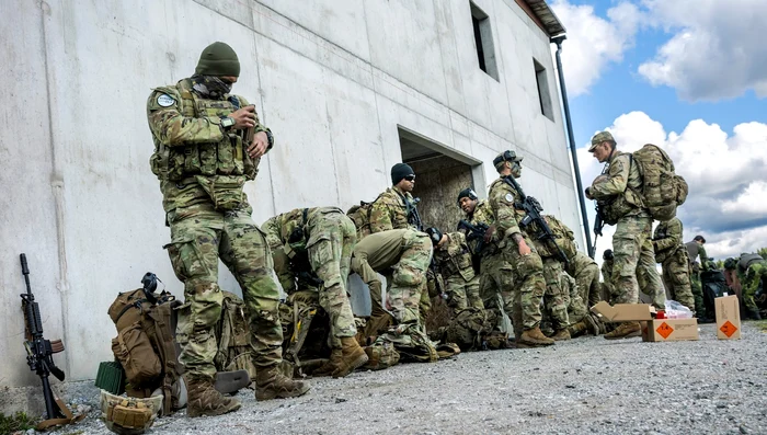 militari nato jpg