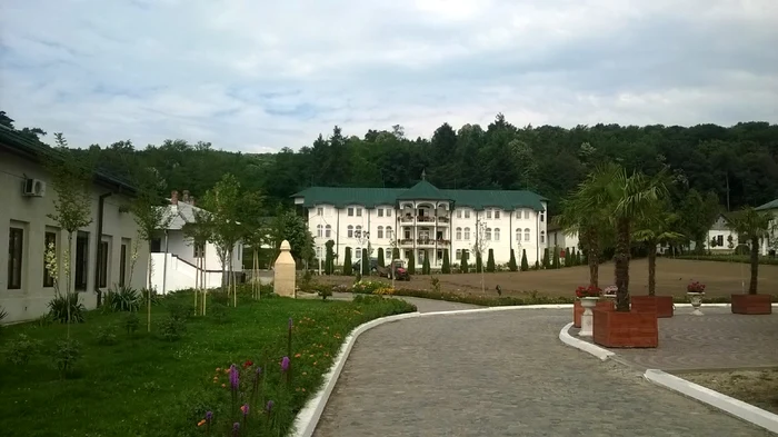Arhiepiscopia Râmnicului din Vâlcea Foto Nicolae Dobre