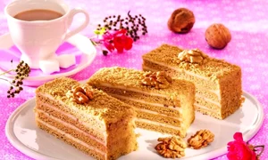 prajitura cu foi si nuci 580x400 jpeg